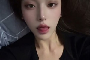 年轻的亚当伊万[未删减]电影海报