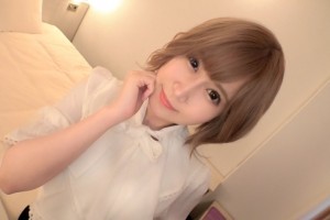 ktv美女用b开啤酒视频[MP4]电影海报